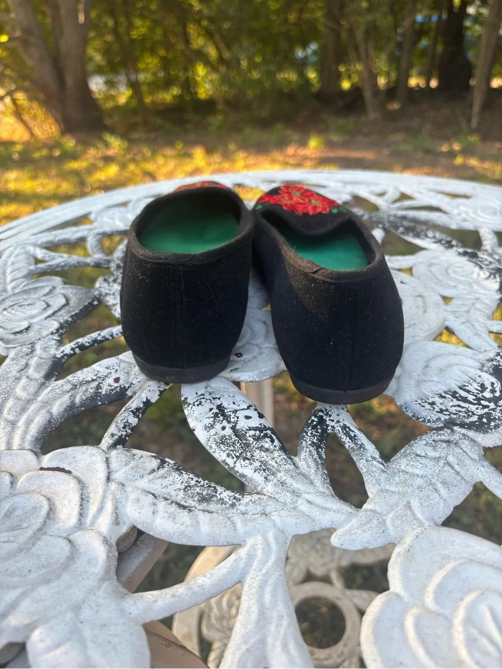 Vintage Tinsel Toes Black Velvet Women's Flats with Red Poinsettia Embroidery